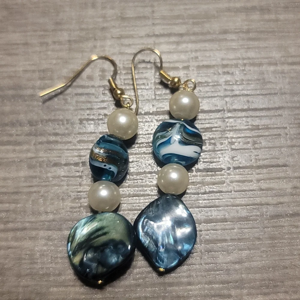 Earrings - Picture 3 of 4
